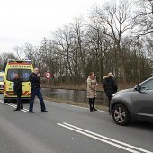 Auto te water Leidsevaart N444 3,0 Voorhout